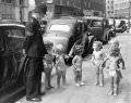 Lovely Vintage Photos Prove that Polices Are Always Needed on Streets for Children (1).jpg