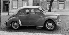 2021-01-24 14_26_03-Automóvel Renault. Lisboa, Portugal _ Renault, modelo 4 CV S… _ Flickr.png