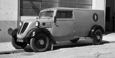 A fotografia mostra um Tempo E600 Kastenwagen, de 1936-7, 2 cilindros e 596cc.png