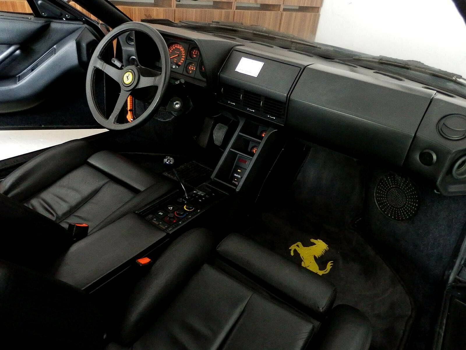 Ferrari Testarossa 1987.jpg