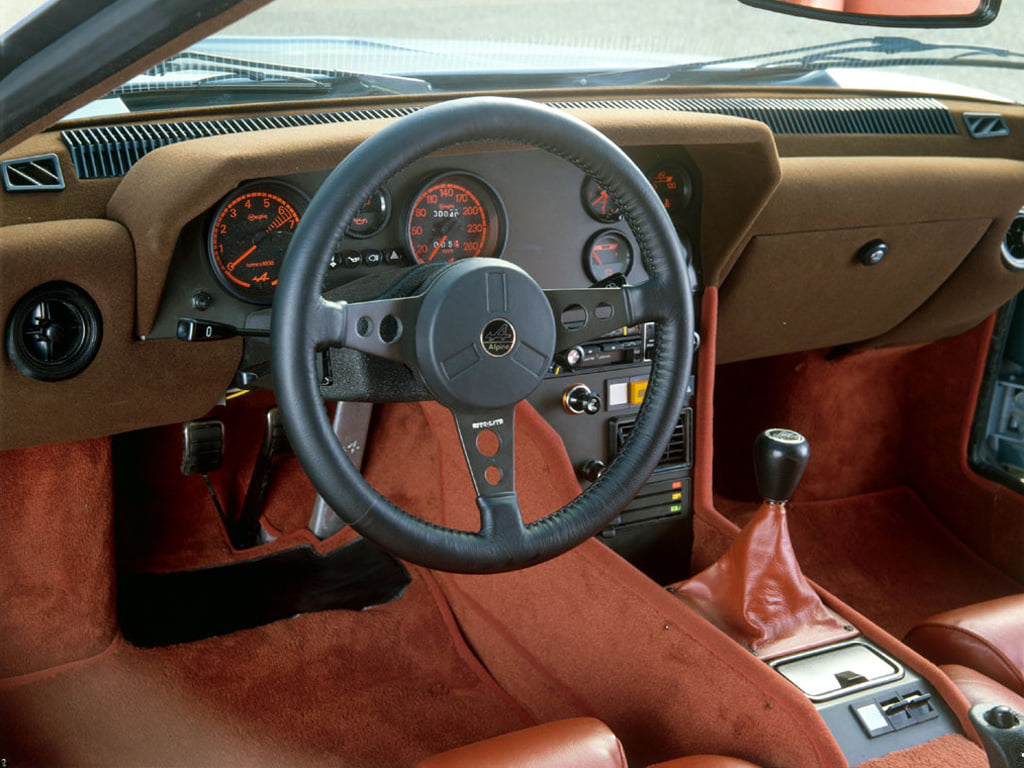 Renault Alpine A310 V6 (1).jpg