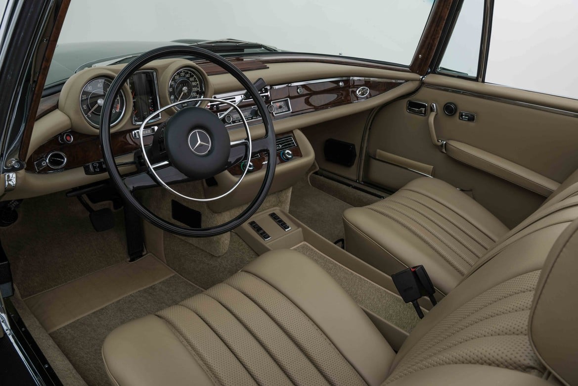 MERCEDES-BENZ 280 SE 3.5 CABRIOLET.jpg