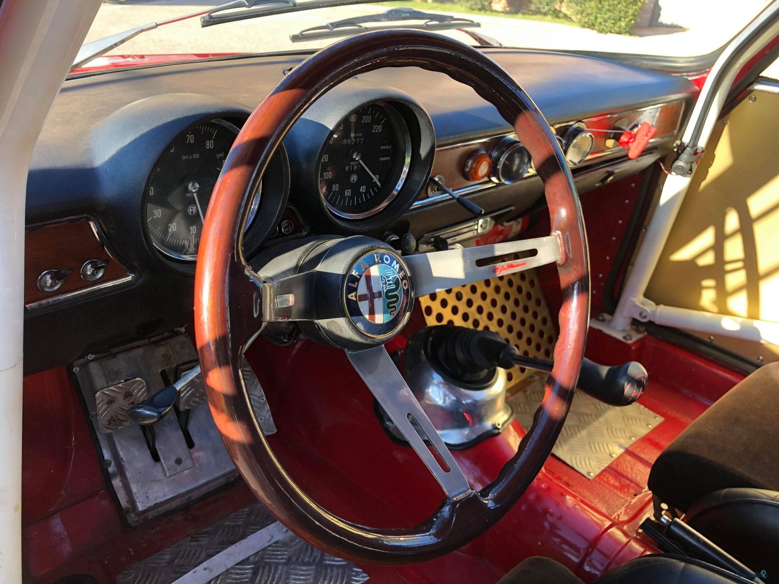 Alfa Romeo GTAm.jpg