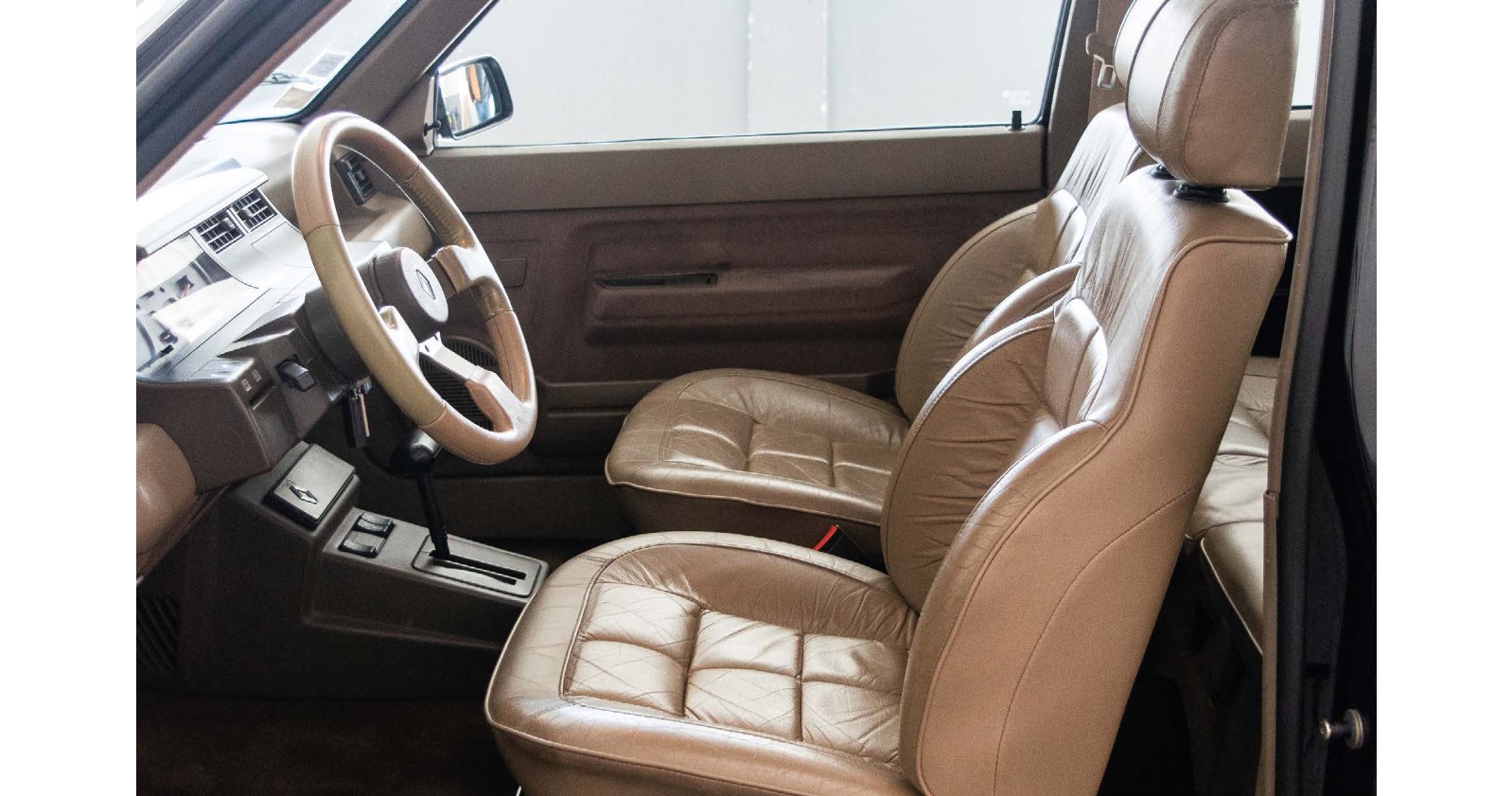 Renault 5 Super Baccara (2).jpg