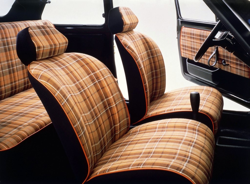 Fiat 126 (Black) (2).jpg