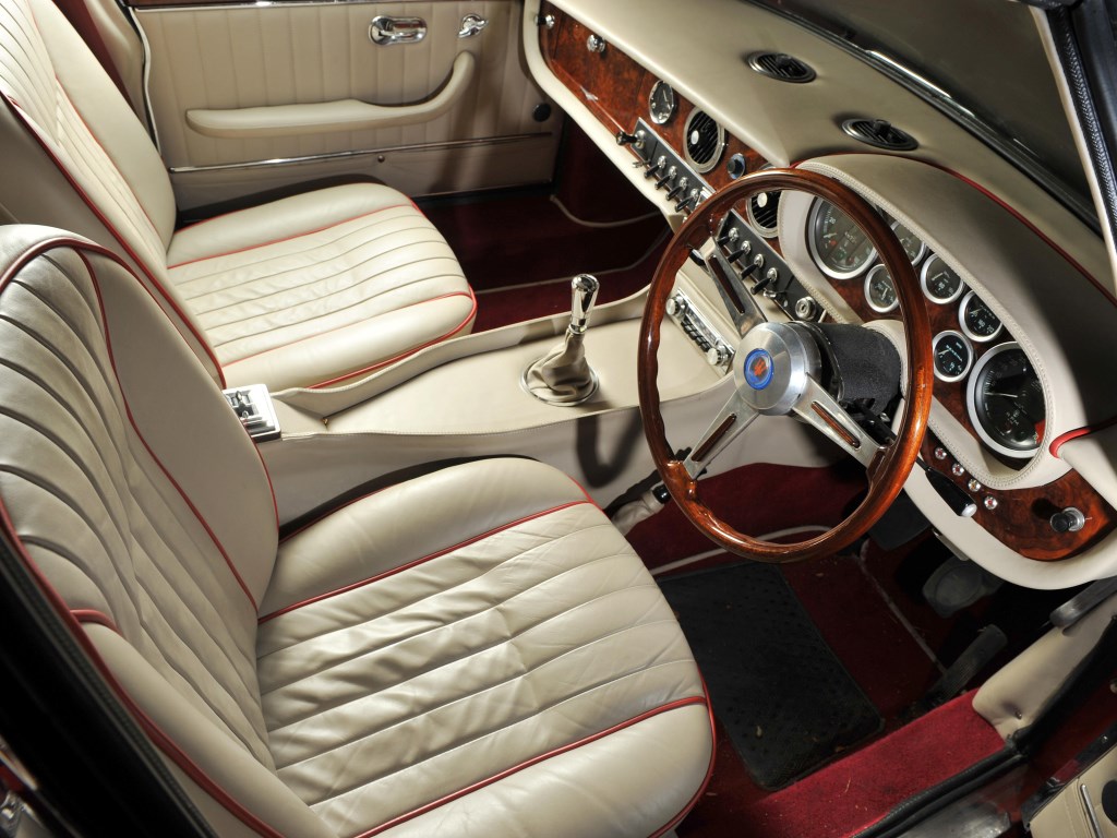 Maserati Quattroporte.jpg