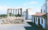 Templo de Diana, Évora, Portugal.jpg
