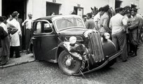 Lisboa - 1940 (Ford Ten Model 7W).jpg