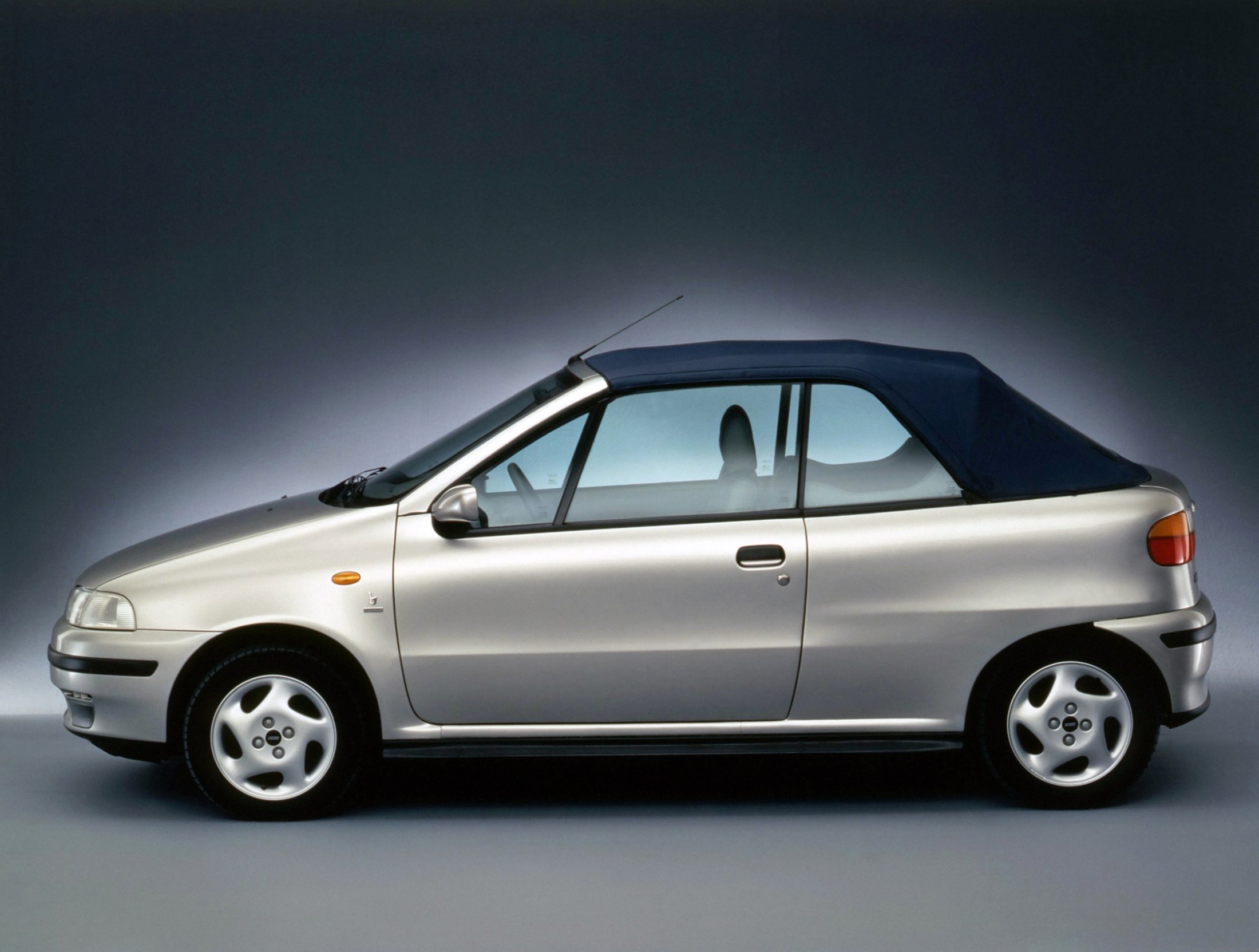 Fiat Punto Cabrio ELX (3).jpeg