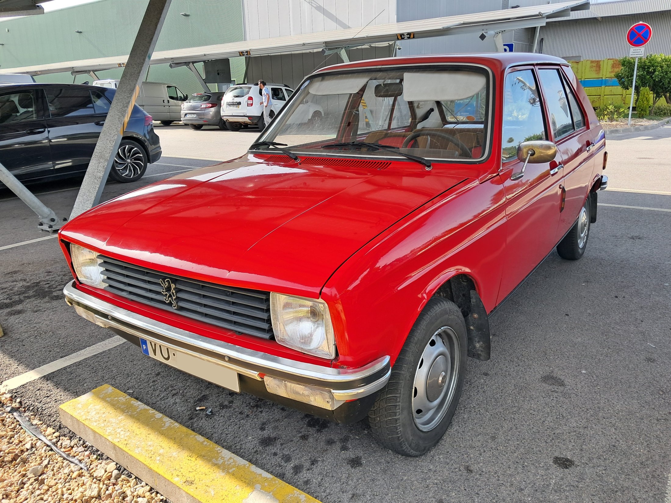 Peugeot 104 GL (1).jpg