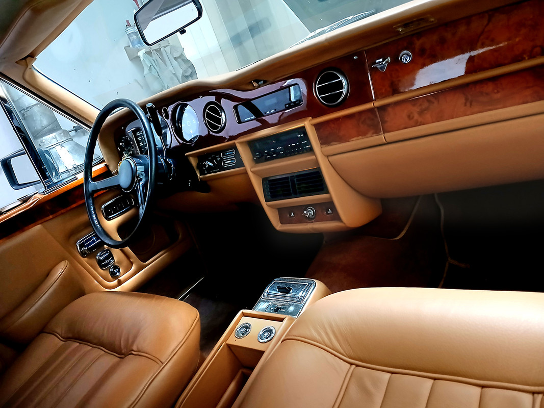 ROLLS_CORNICHE_AS2506-25.jpg