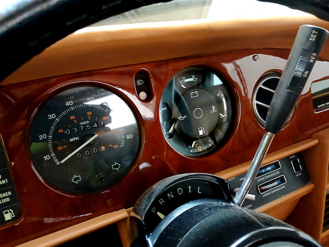 ROLLS_CORNICHE_AS2506-15.jpg