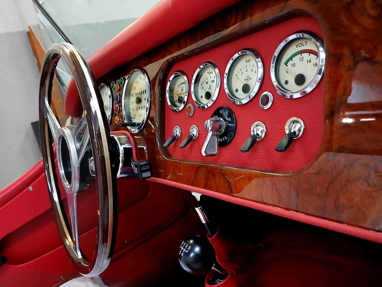 MORGAN_V8_AS2505_14.jpg