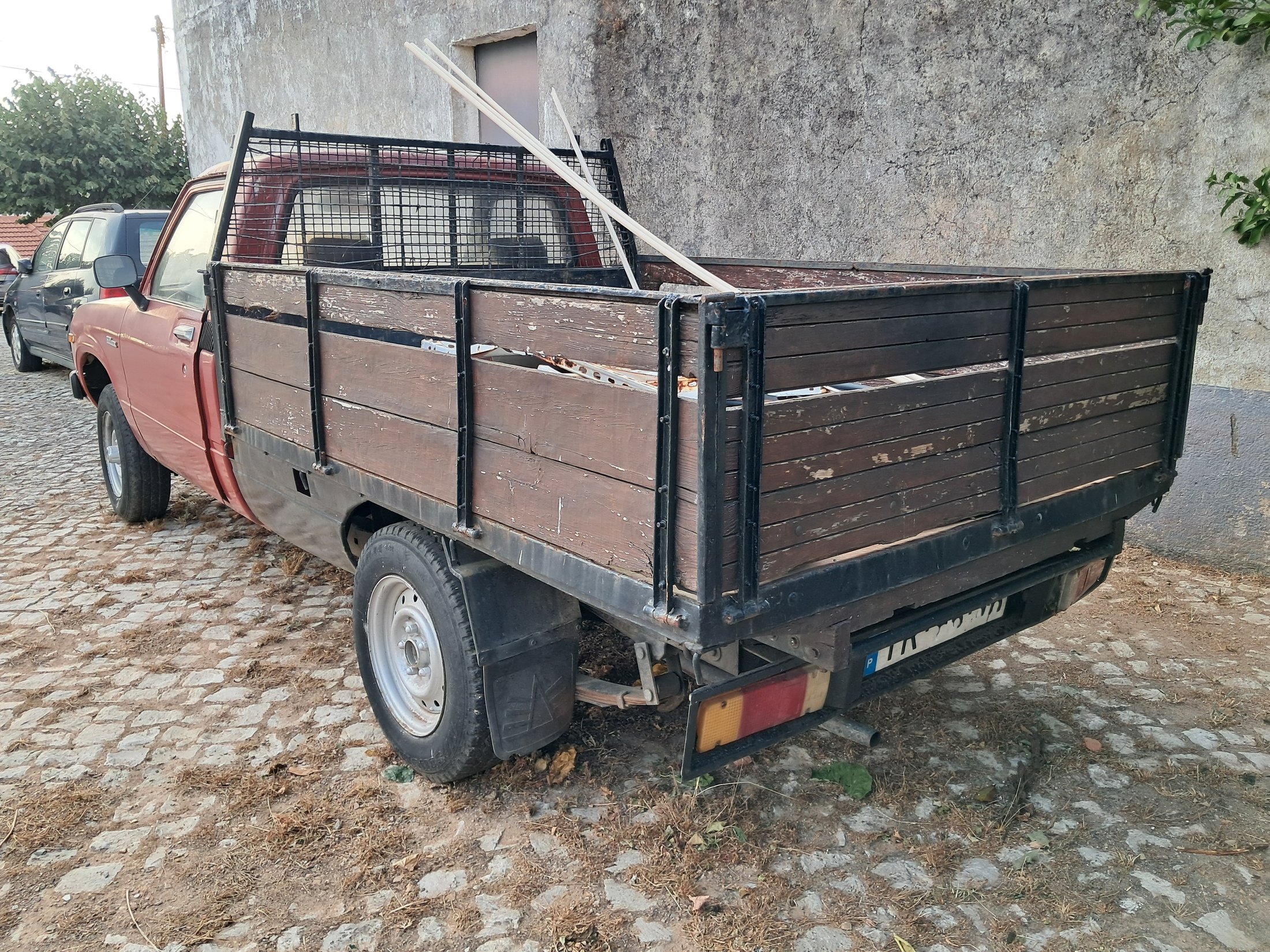 Toyota Hilux (N40) (4).jpg
