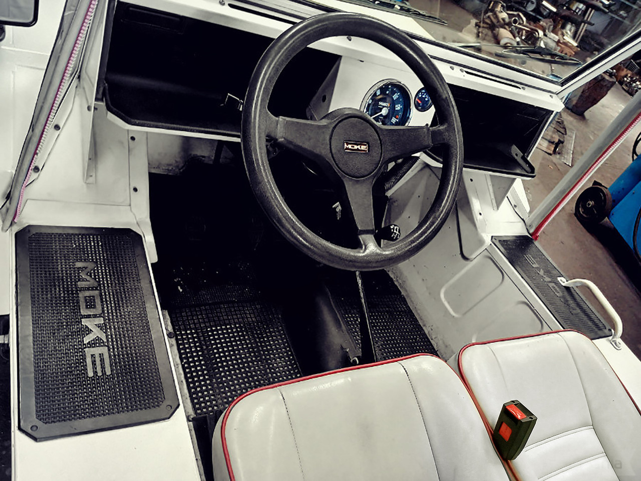 MOKE_EA2506_6B.jpg