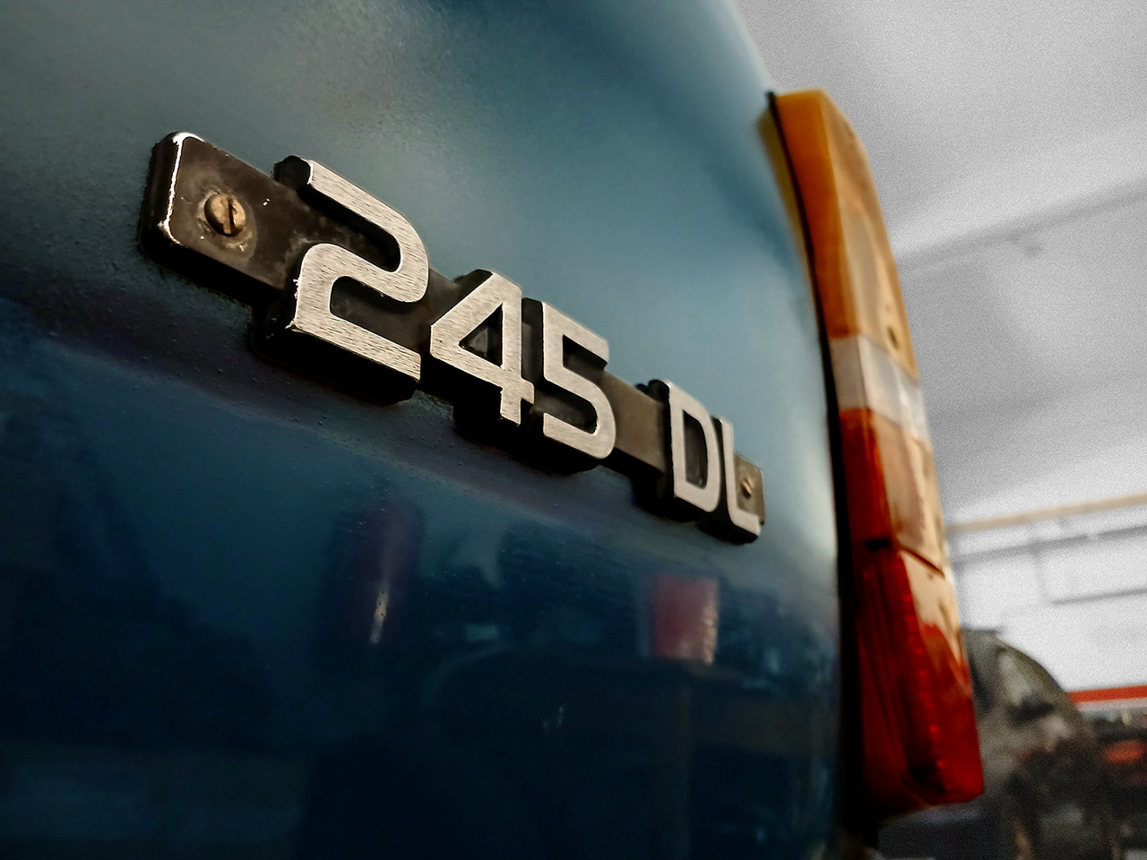 VOLVO_245_HE2501_Bd4.jpg