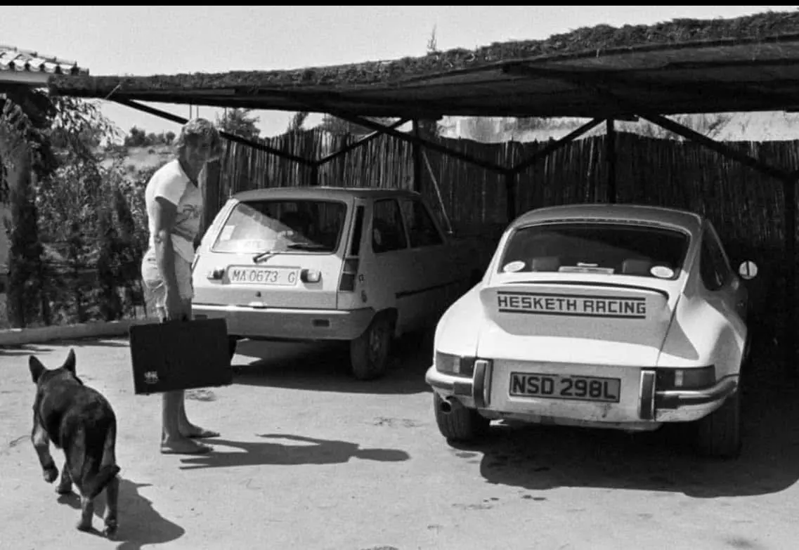 James Hunt with his Porsche 911 Carrera 2.7 RS Hesketh Racing.webp