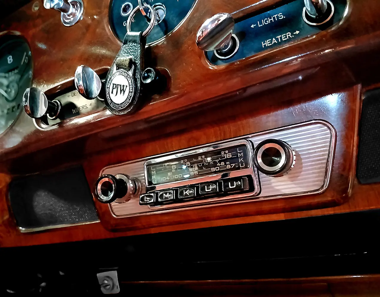 BENTLEY-S2-EA2504-C7.webp