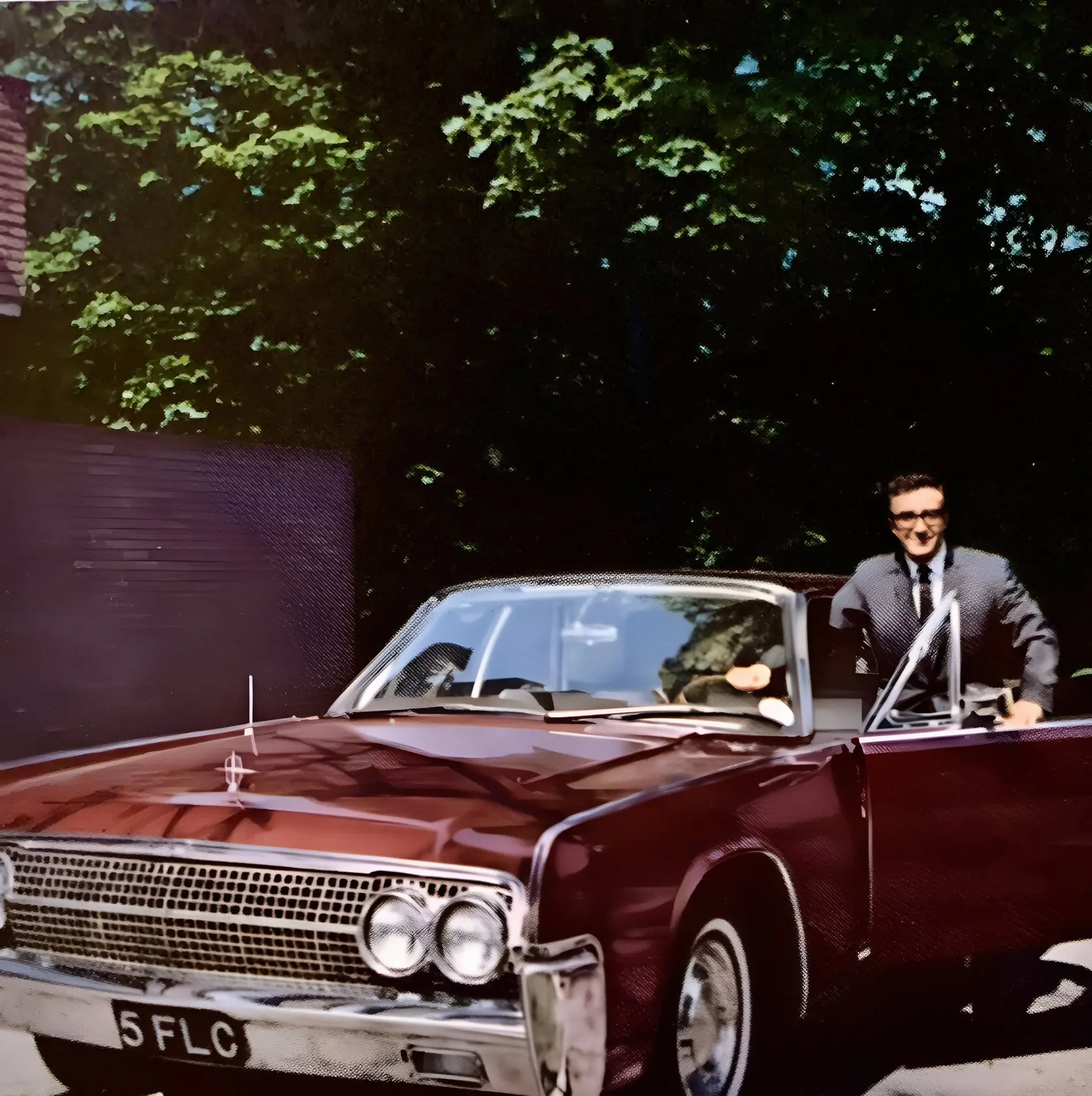 Peter Sellers acquired his 1963 Lincoln1.webp
