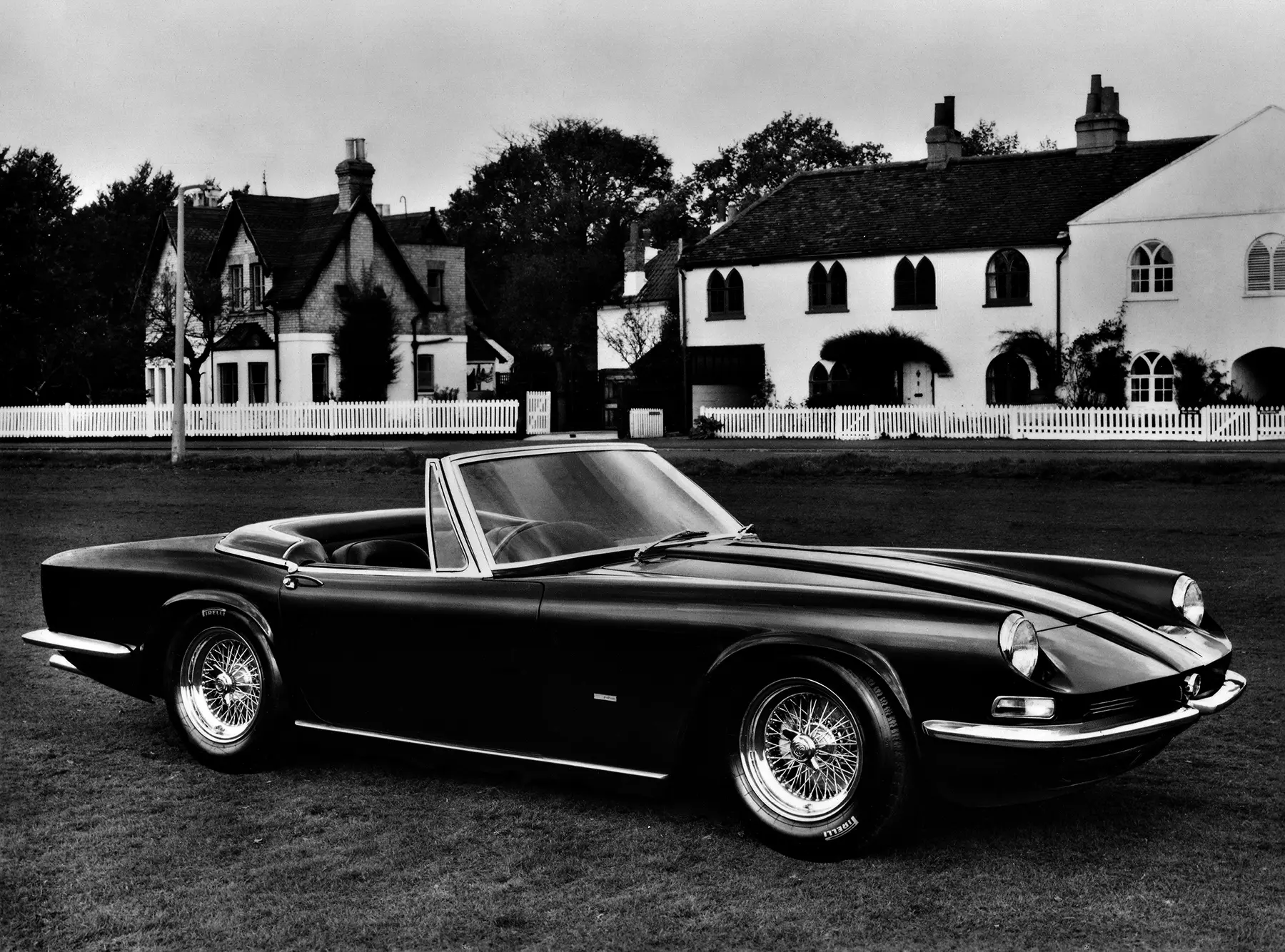 AC 427 Convertible by Frua.webp