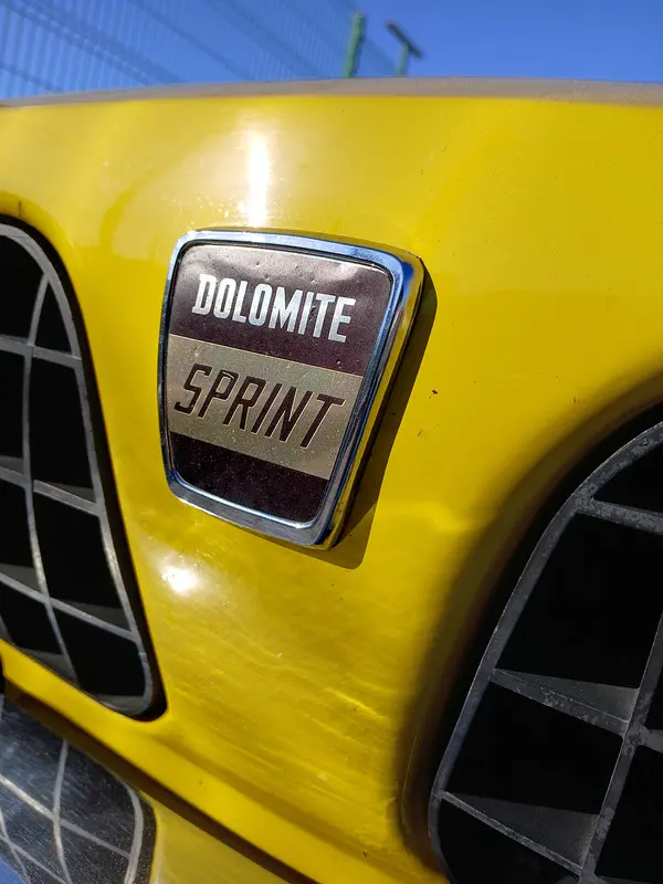 TRIUMPH-DOLOMITE-SPRINT-LX2503-Bd1.webp