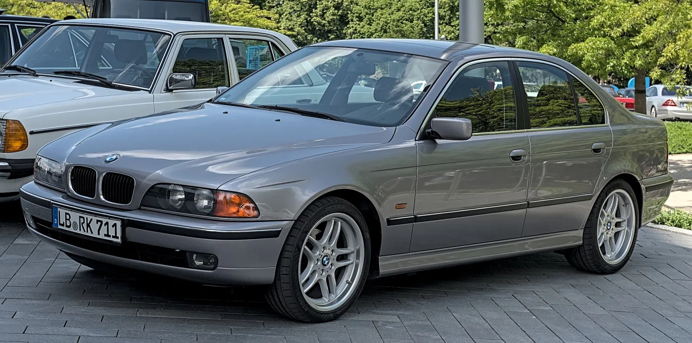 BMW Serie 5 (E39) M5