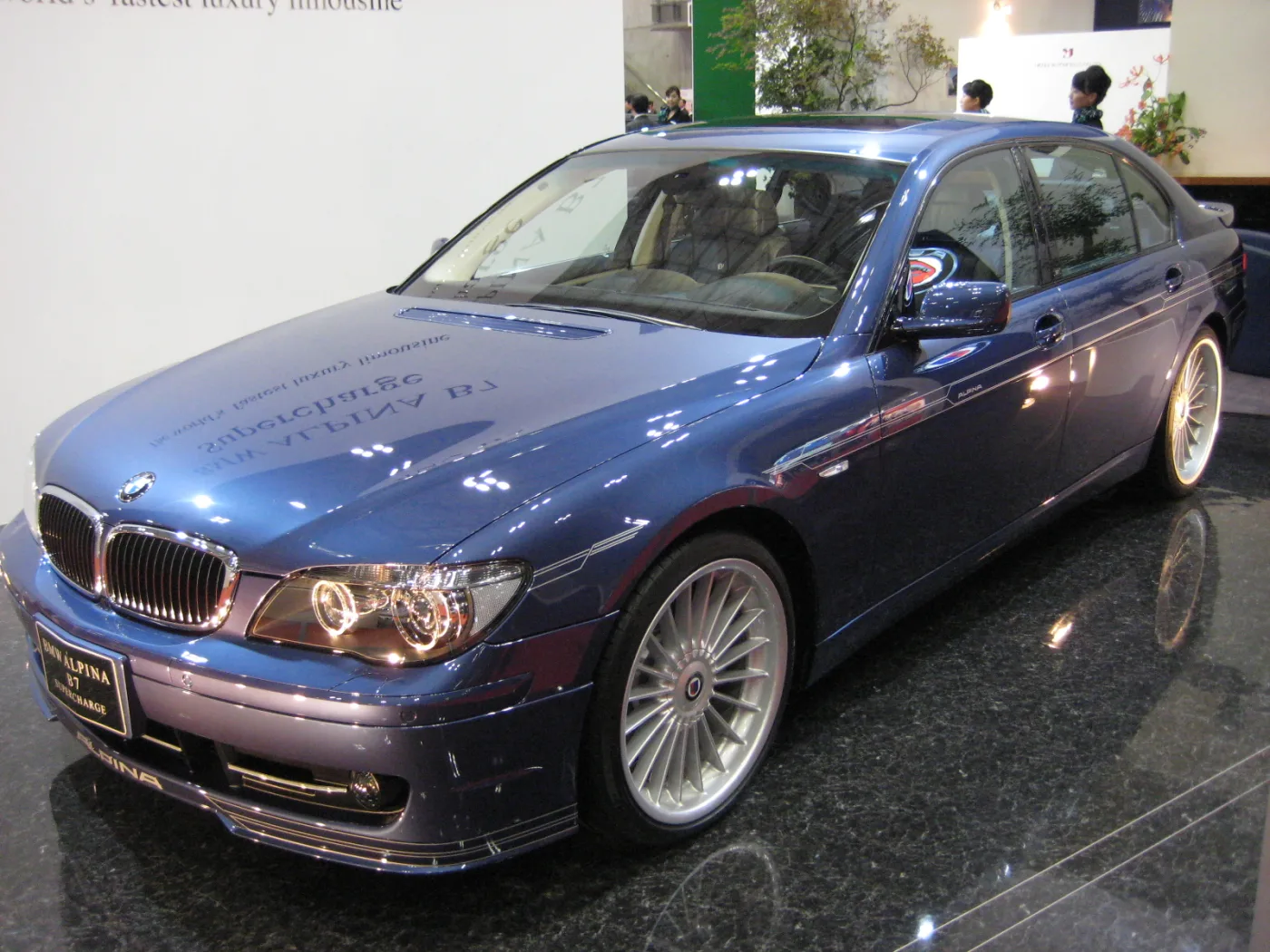 B7 4.4 V8