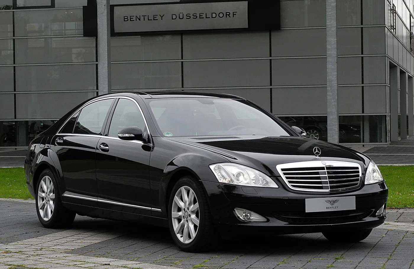 Mercedes-Benz W221 S 63 AMG (V/V221) Berlina